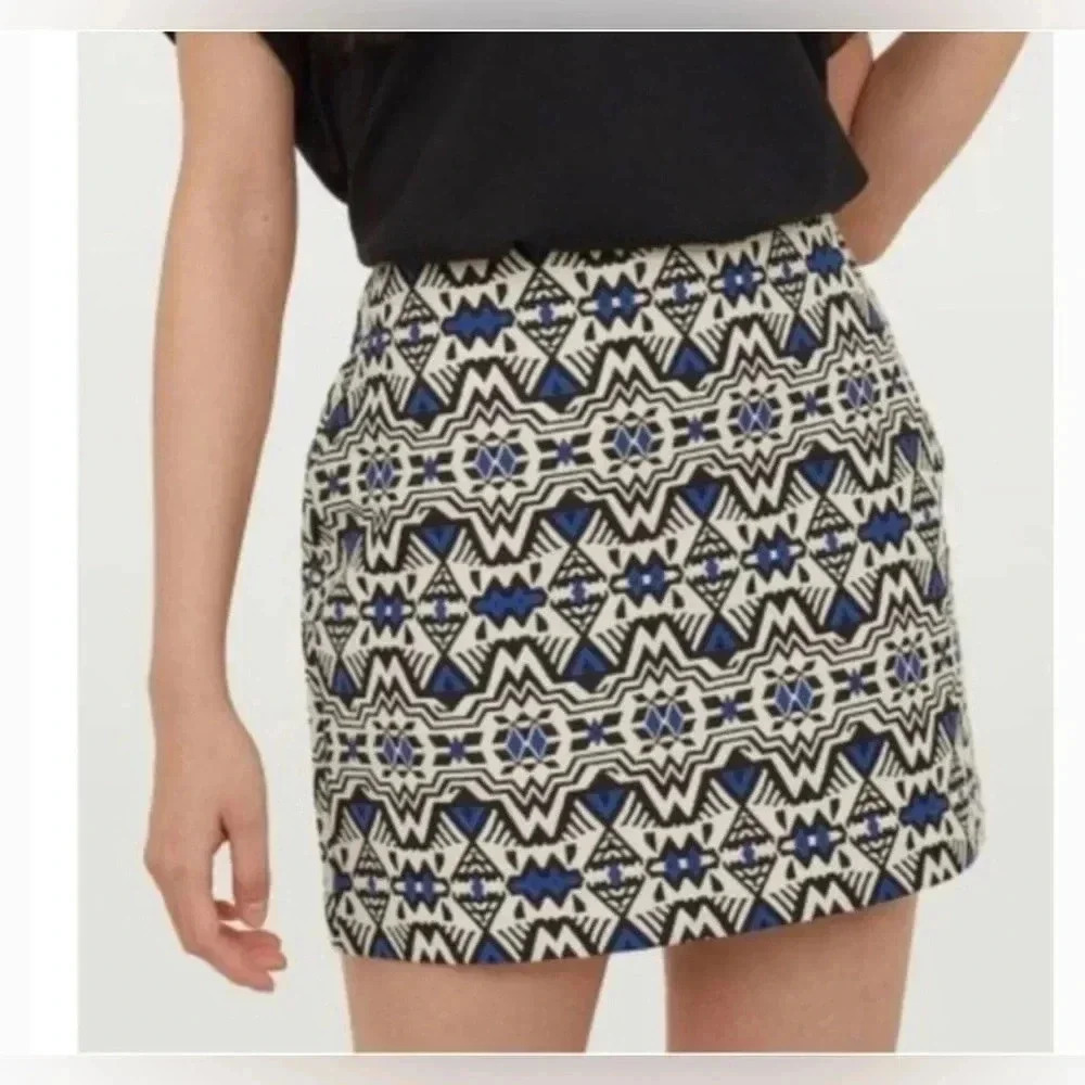 H&M Black, White & Blue Geometric Mini Skirt
